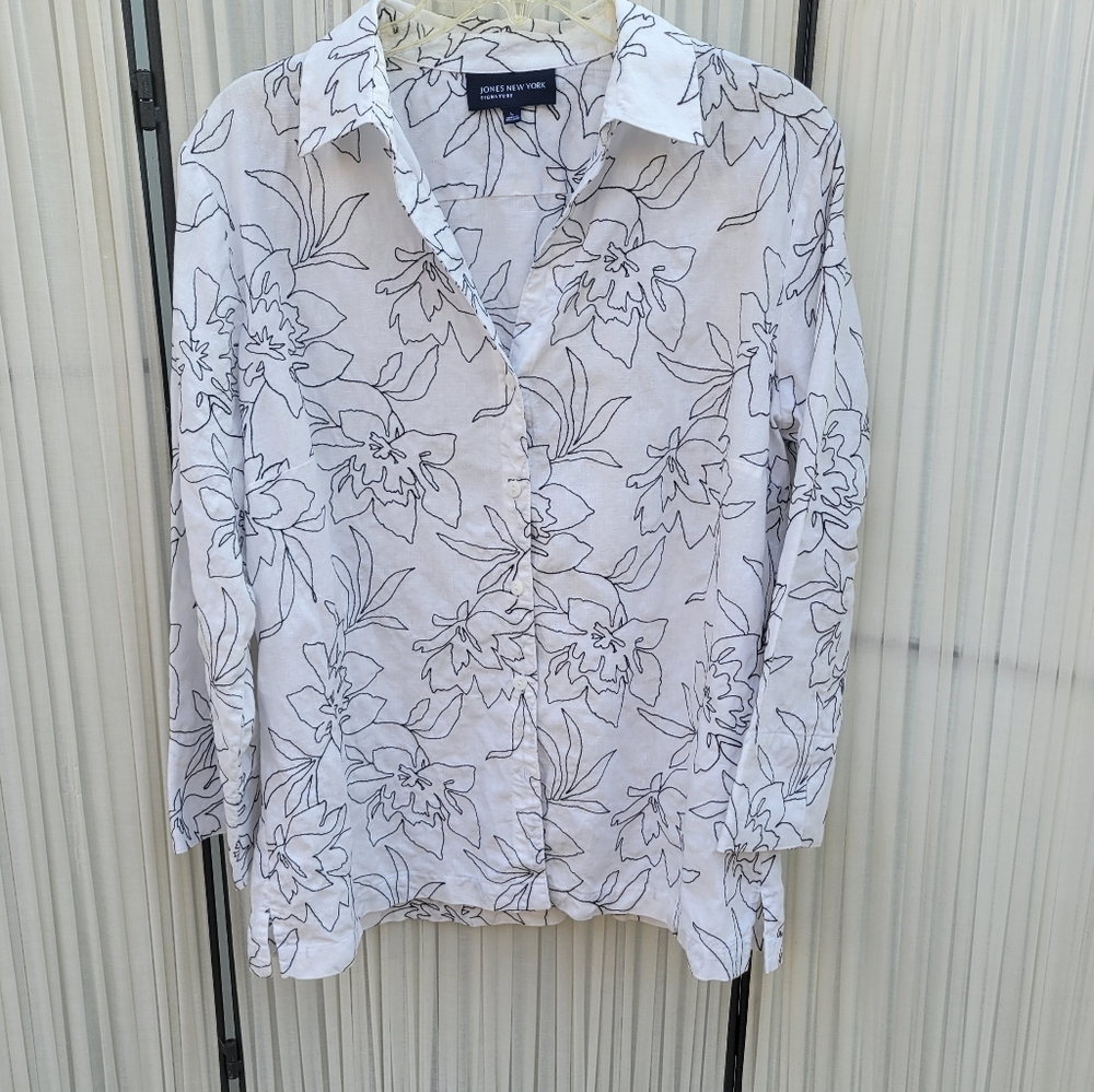 Jones New York 3/4 Sleeve Button down Shirt